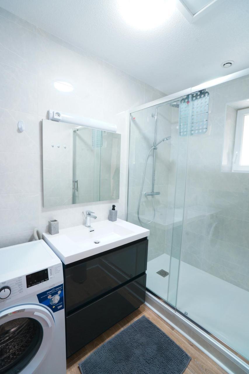 Appartement Du Forum,La Gare, 50 M2 , Climatisation, Garage, Cour Narbonne Exterior photo